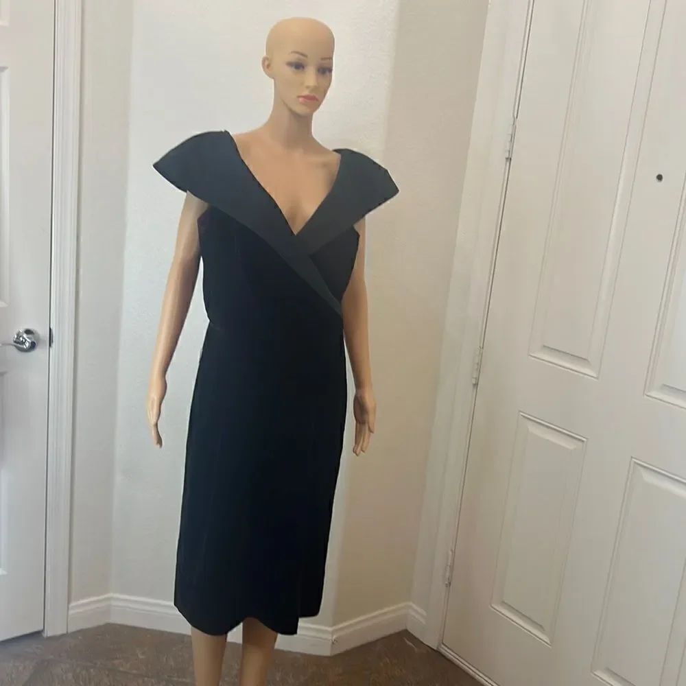Liz Claiborne Dress Black Vintage Velvet & Satin Scoop Neck Midi Gold Sexy Class